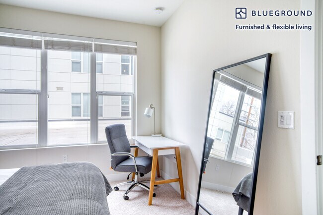 Building Photo - 3251 Lowell Blvd