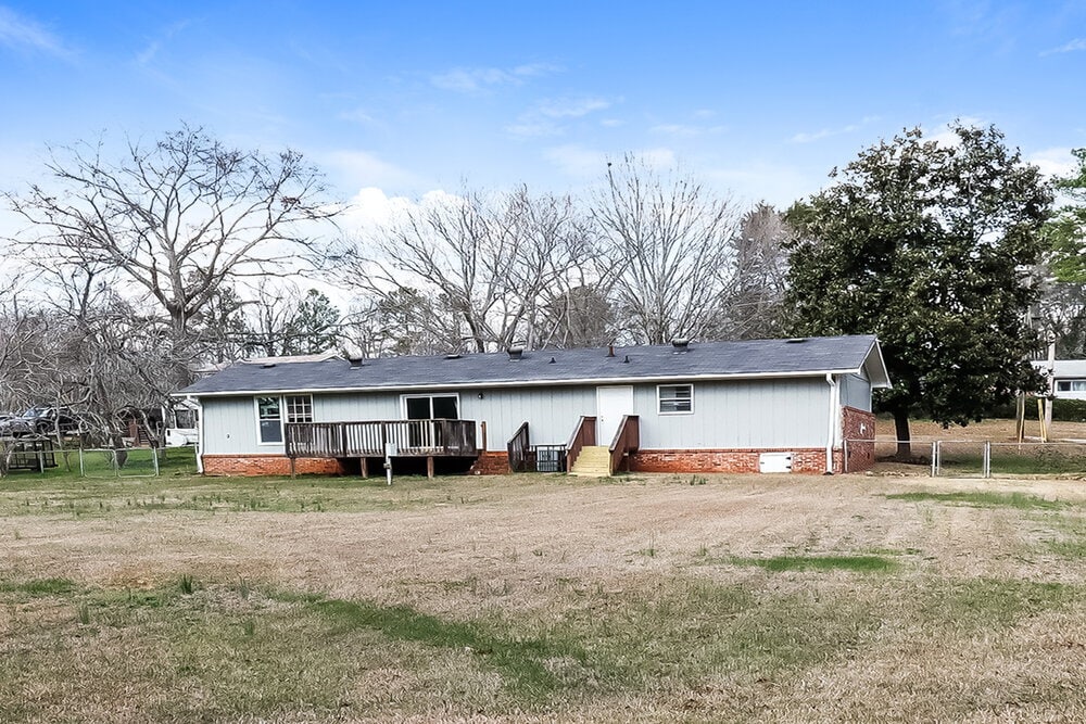 Building Photo - 2851 Britt Dr