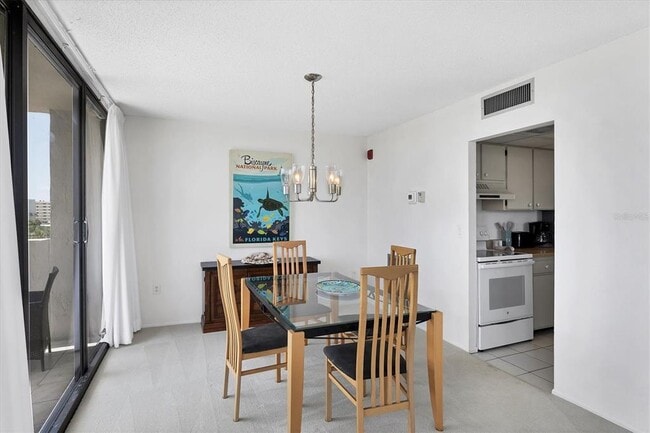 Building Photo - 1055 S Beach Rd