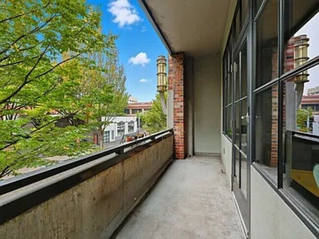 Building Photo - McKenzie Lofts - 2nd floor west facing studio w/parking/storage/covered balcony