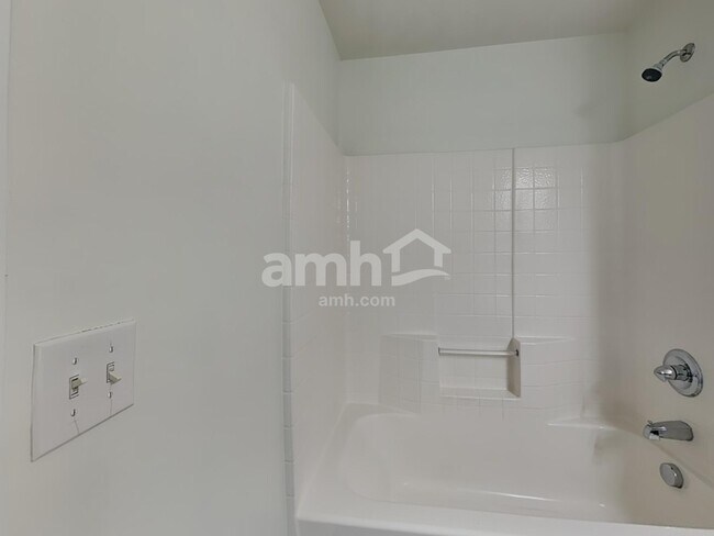 Building Photo - 3013 Corrona Ln