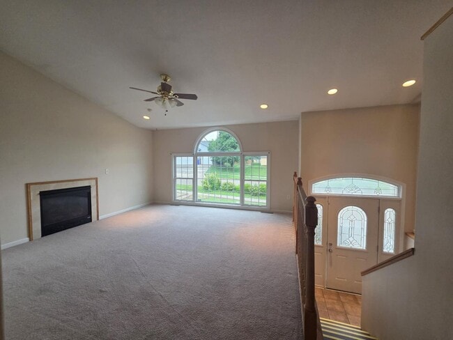 Building Photo - 601 Tall Grass Dr