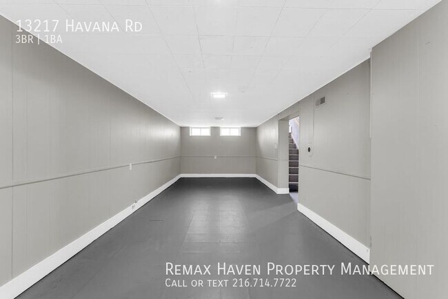 Building Photo - 13217 Havana Rd, Garfield Hts - Spacious 3...