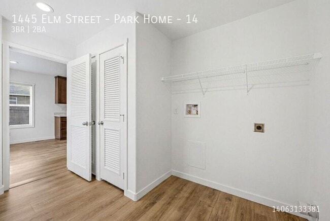 Building Photo - 1445 Elm St