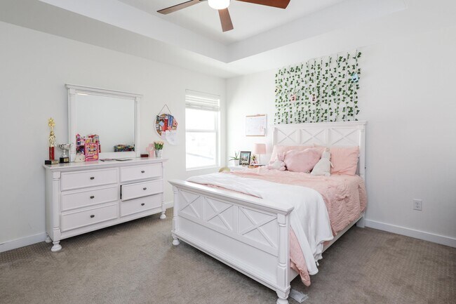 Building Photo - 1419 Calamian Dr