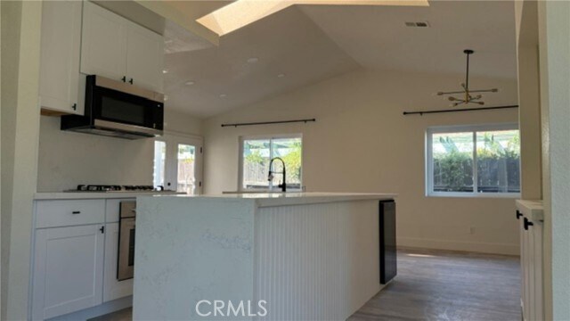 Building Photo - 39233 Rising Hill Dr