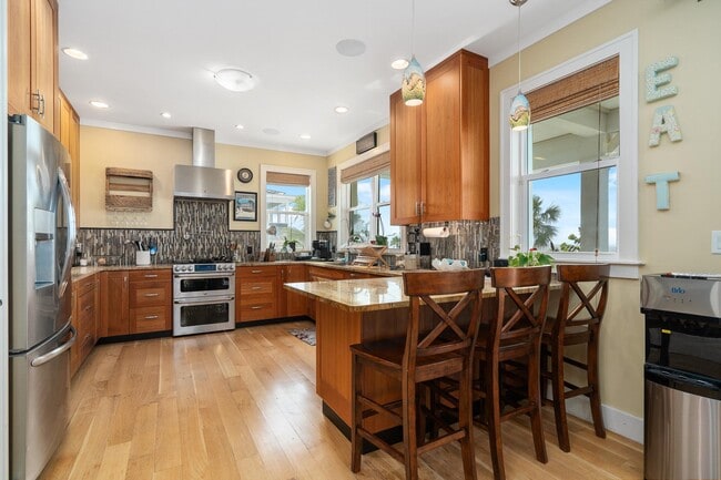 Building Photo - 1205 Gulf Way