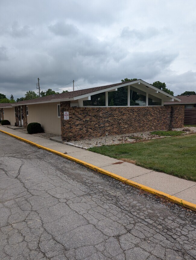 Building Photo - Wildwood Place Apartments 3101