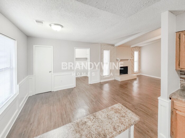 Building Photo - 6309 Golden Park Dr