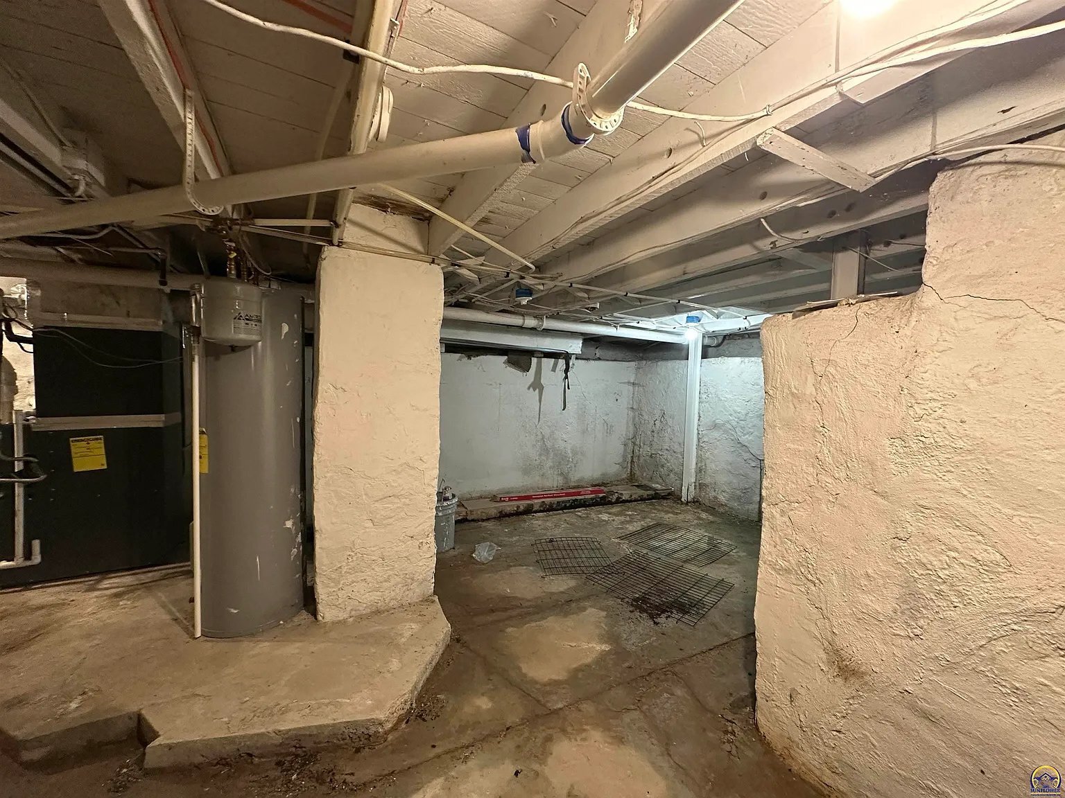 Building Photo - 3839 SW Sena Dr