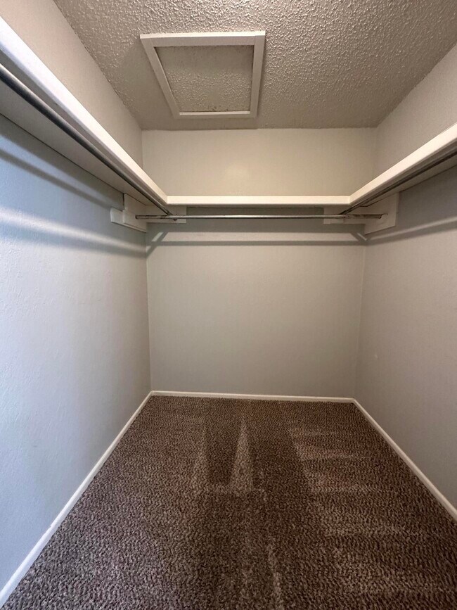 Building Photo - 4804 71st St