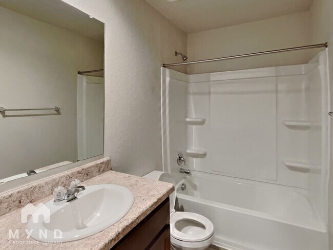 Building Photo - 7415 Twin Pine Ct