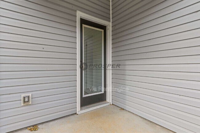 Building Photo - 4054 Parris Bridge Rd