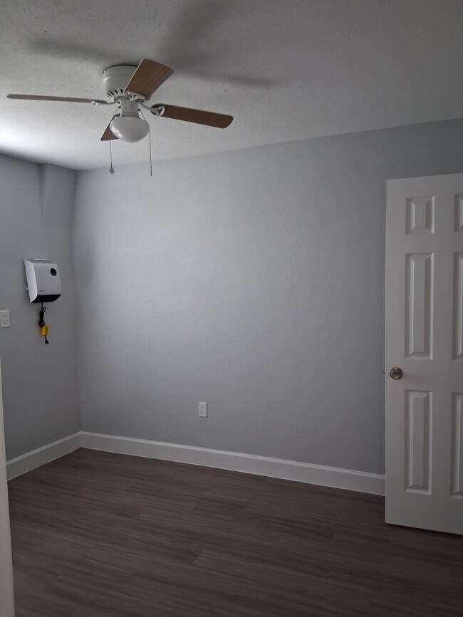 Building Photo - 5304 Arapahoe St