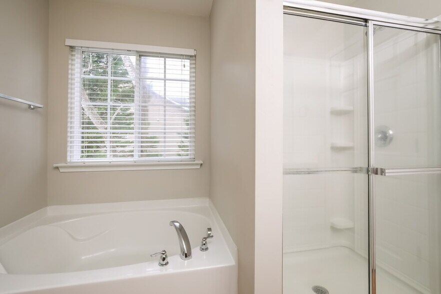 Building Photo - 5324 Sapphire Springs Dr