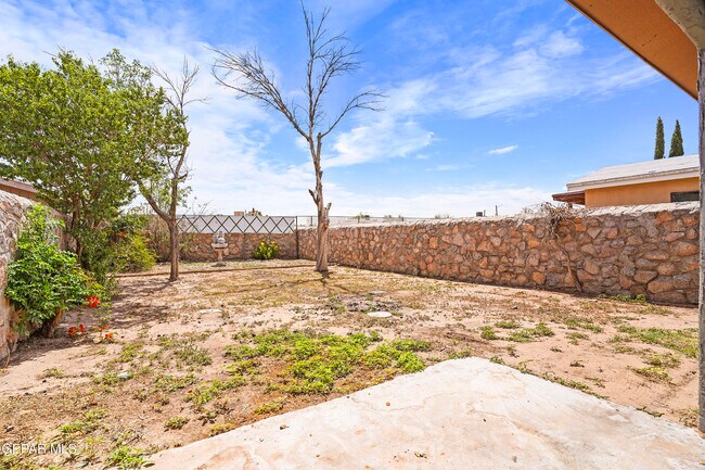 Building Photo - 10720 Chert St