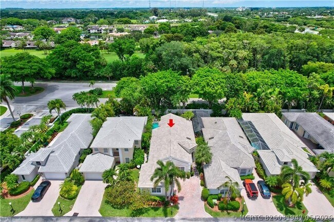 Building Photo - 8171 Hampton Wood Dr