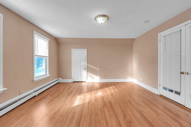 Building Photo - 31 Ripley St