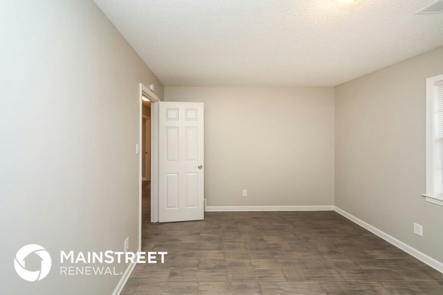 Building Photo - 7644 Millbridge Dr