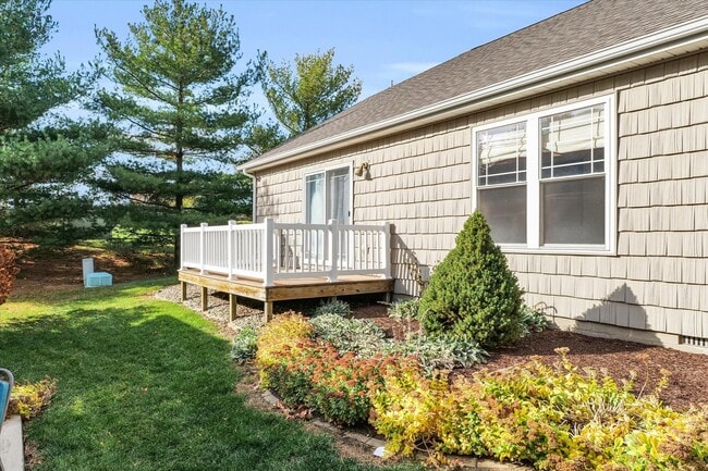 Building Photo - 1701 E Amber Ln