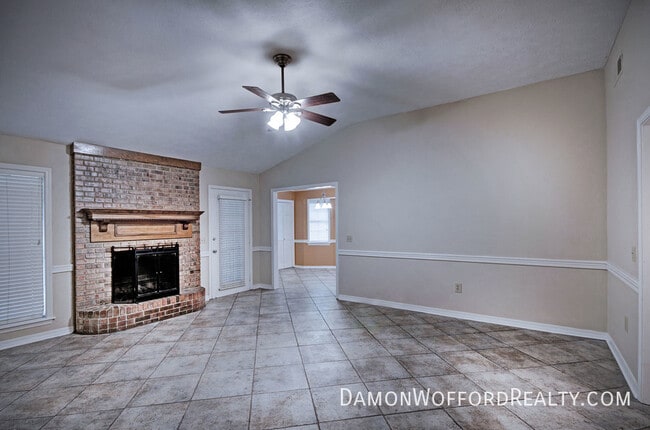 Building Photo - 502 Pelahatchie Shore Dr