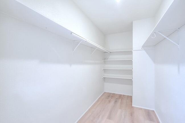 Building Photo - 9202 Glen Meadow Ln