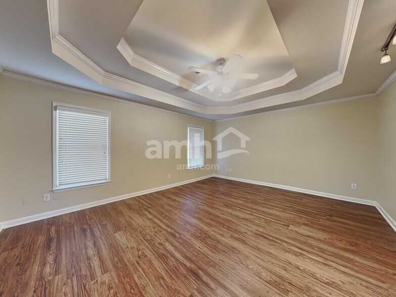 Building Photo - 3284 Creek Trace E