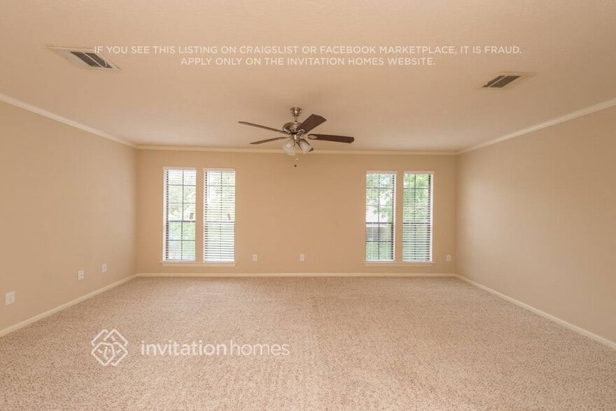 Building Photo - 15119 Manor Hill Dr