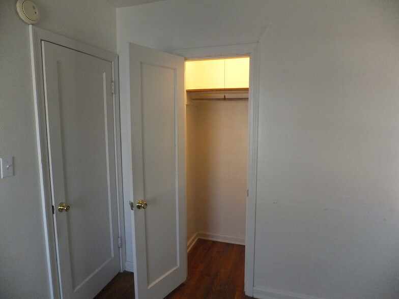 main floor rear bedroom - 905 Ashland Rd