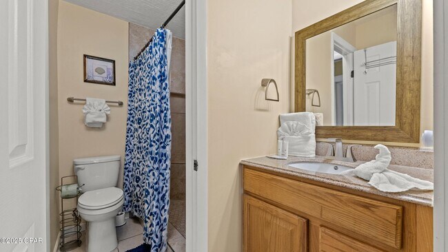 Building Photo - 8743 Thomas Dr