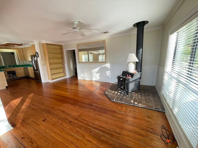 Building Photo - 6621 Purvis Rd