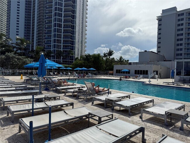 Building Photo - 19201 Collins Ave