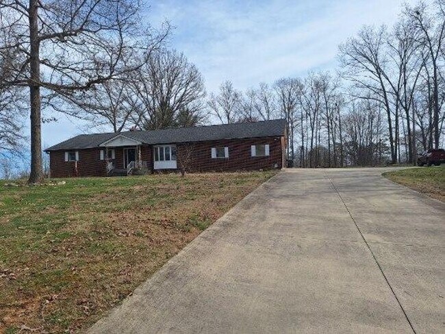 Building Photo - 1084 Nease Dr