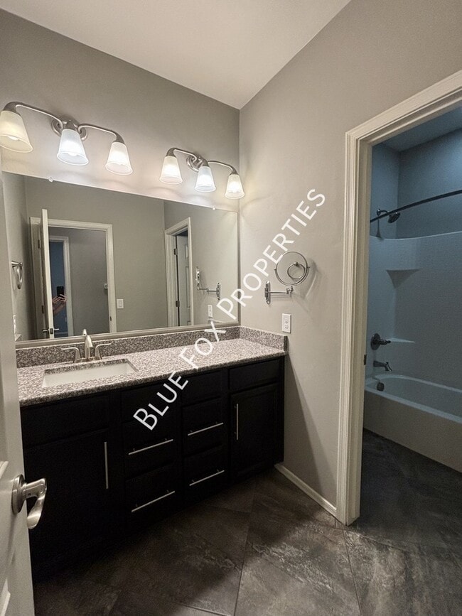 Building Photo - 3156 S Three D Ct