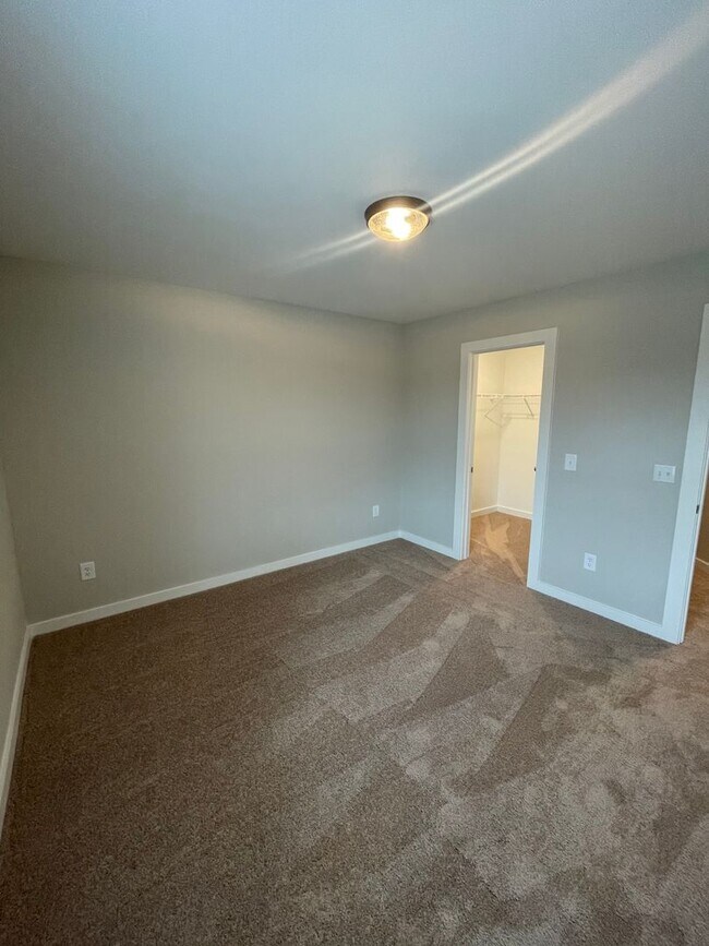 Building Photo - Home for Rent in Calera, AL!!! Available to View Now!!!