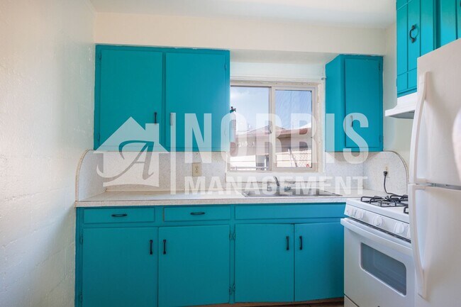 Building Photo - Home Available in Casa Grande