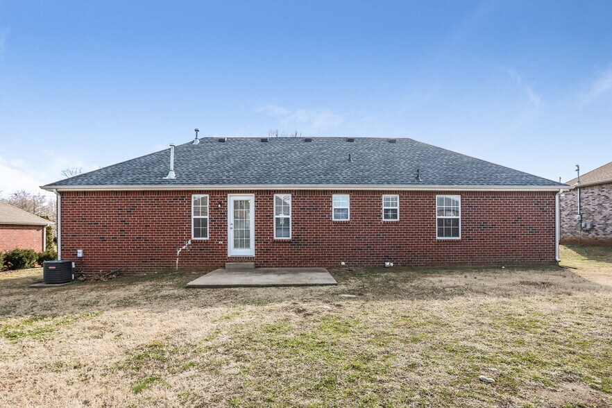 Building Photo - 11005 Packard Ct