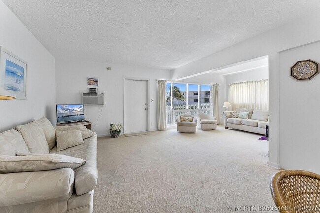 Building Photo - 1470 S Ocean Blvd