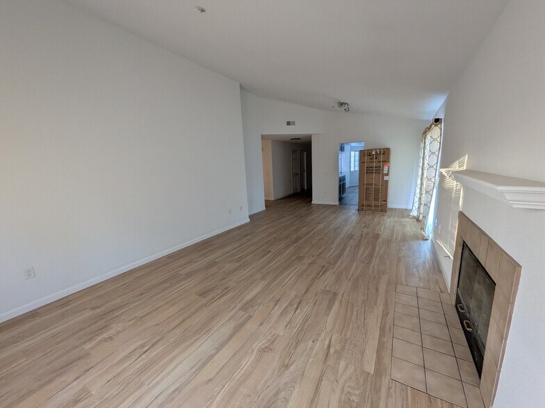 Building Photo - 583 Hildale Cir