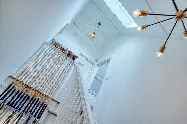 Building Photo - 205 Lampkin St NE