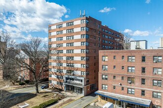 Building Photo - Crossroads of New Jersey
