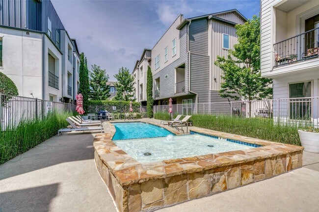 Building Photo - 4211 Rawlins St