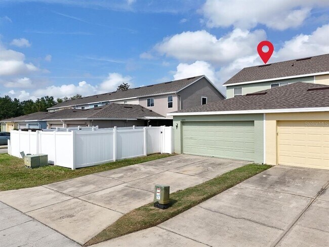 Building Photo - 14478 Bridgewater Crossings Blvd