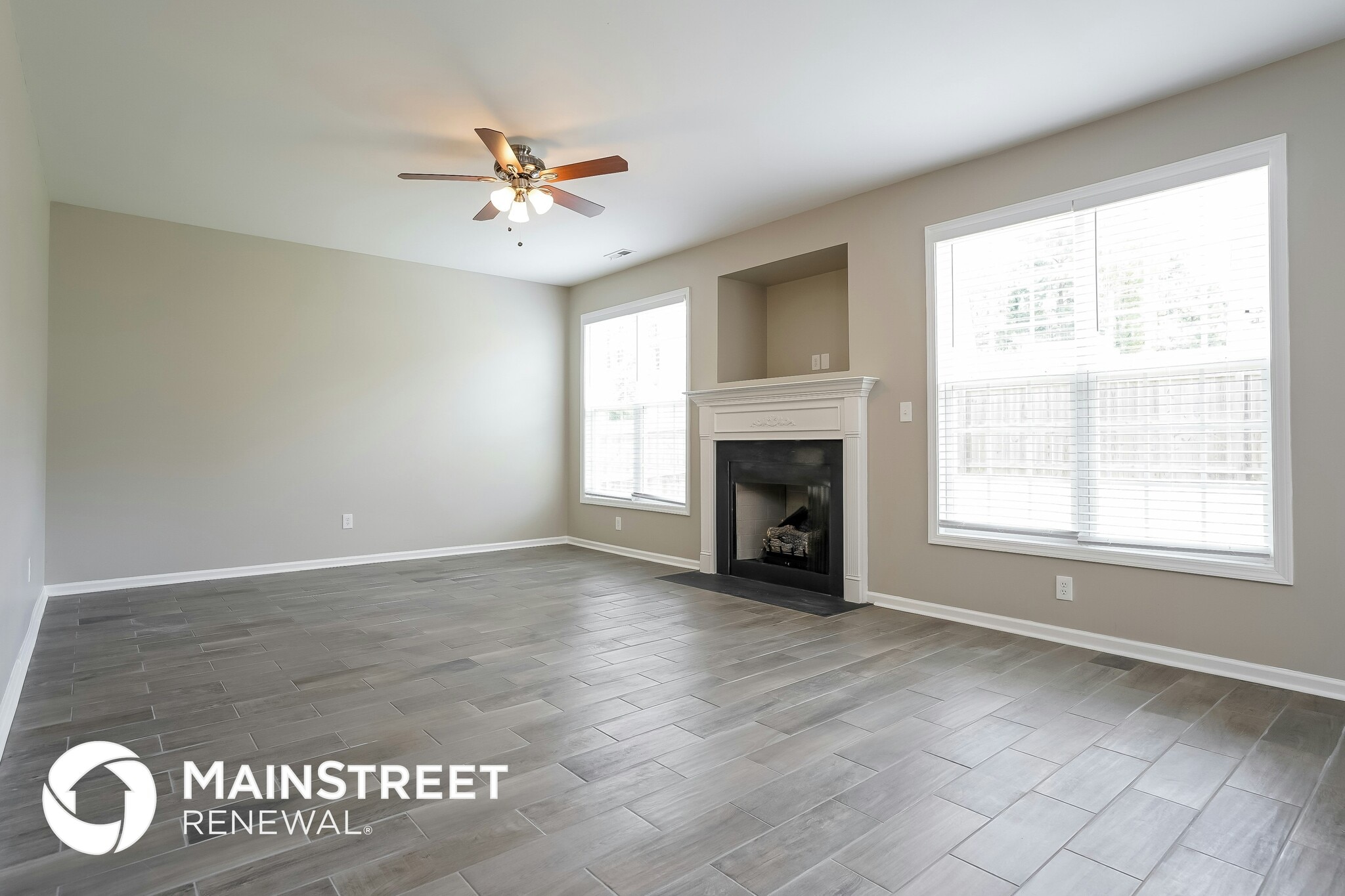 Building Photo - 1505 Golden Bell Dr