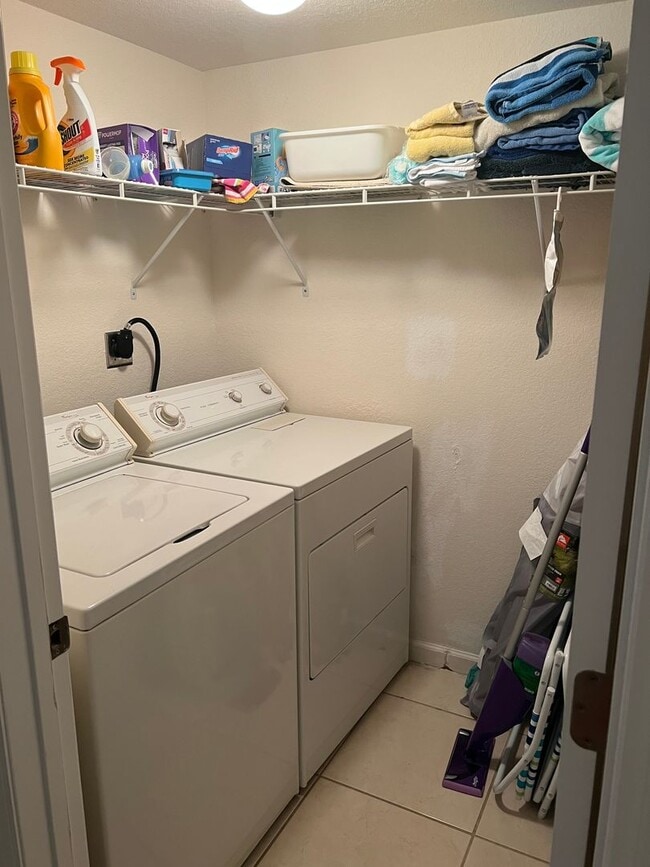 Building Photo - Seasonal 2/2 condo at Sandhill Pines