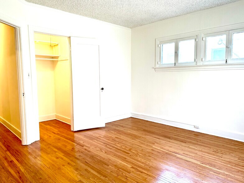 Bedroom Closet - 1138 N Gardner St