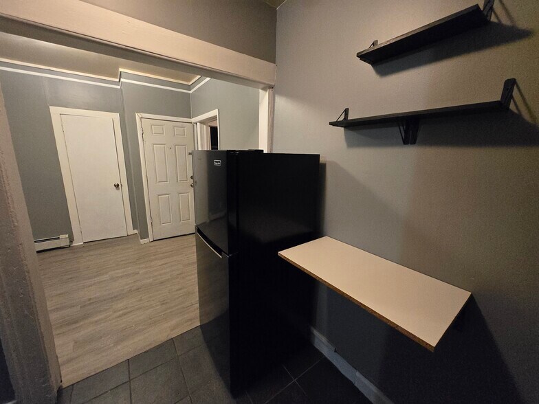 Building Photo - 8 Farley Ave