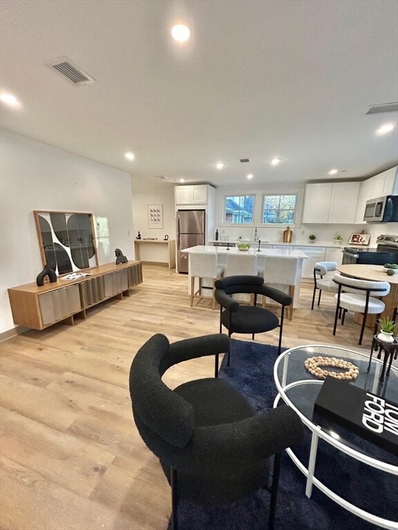 Building Photo - 26 Union St