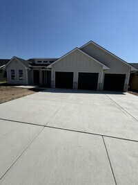 Building Photo - 792 Trails End Ct