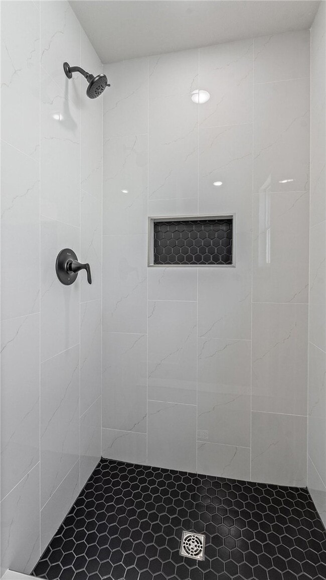 Building Photo - 1706 Cuppett Cir